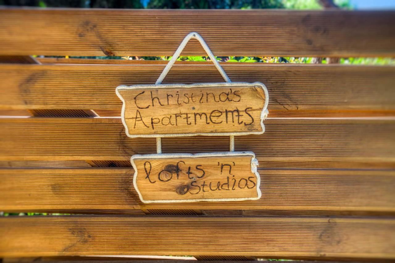 Christinas Apartments Ágios Matthaíos Zewnętrze zdjęcie