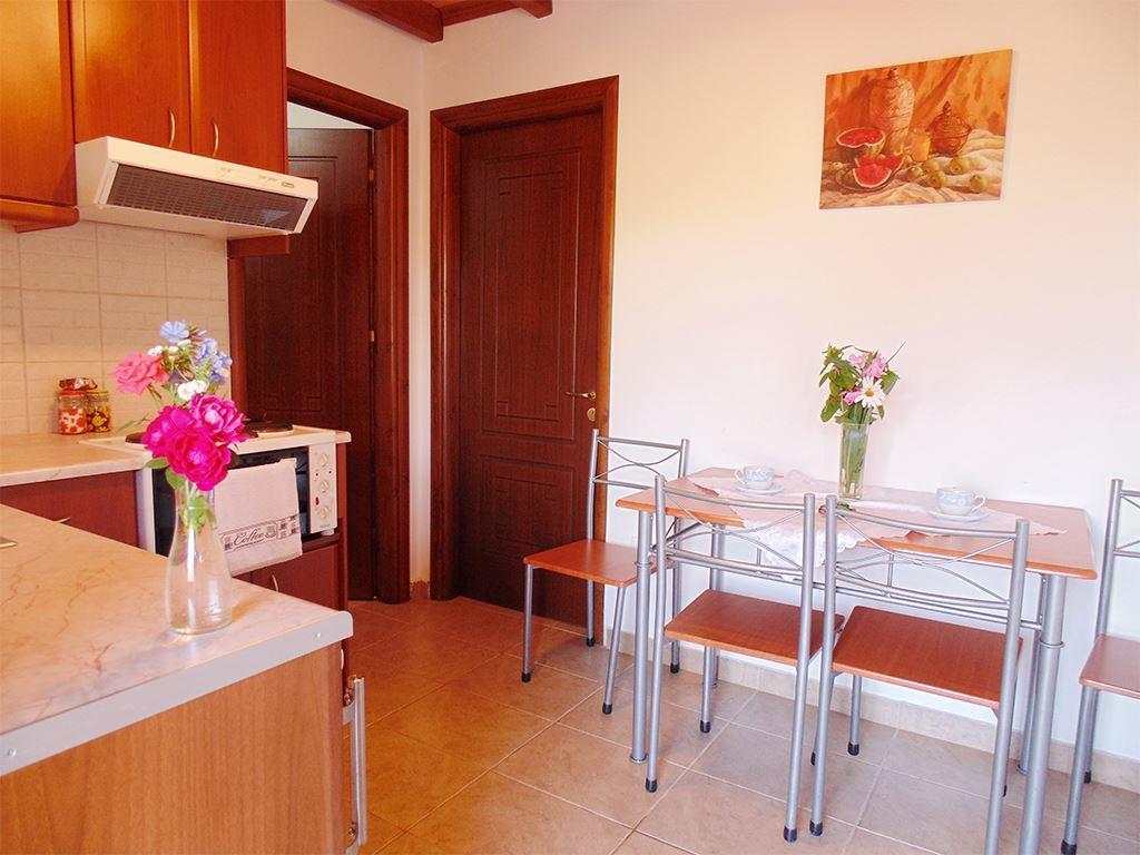 Christinas Apartments Ágios Matthaíos Zewnętrze zdjęcie